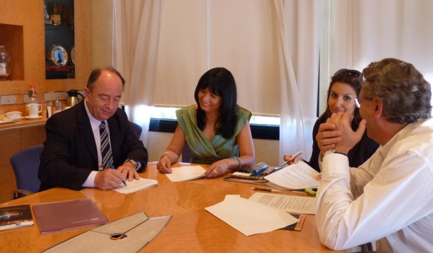 el-csc-i-lorganismo-andino-de-salud-signen-un-conveni-de-cooperacio-en-salut.jpg