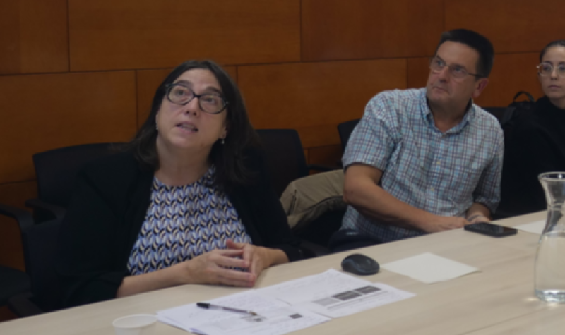 Joan Carles Contel, membre de l'equip d'Atenció integrada social i sanitària (AISS) del Departament de Salut, i Lluïsa Nicolau, coordinadora dels Serveis Territorials de Drets Socials al Penedès